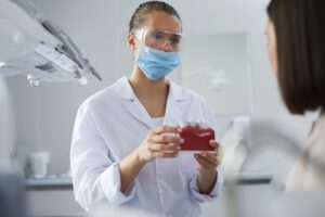 ניתוח חניכיים עלות