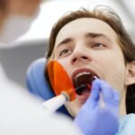 הלבנת שיניים עם נייר כסף