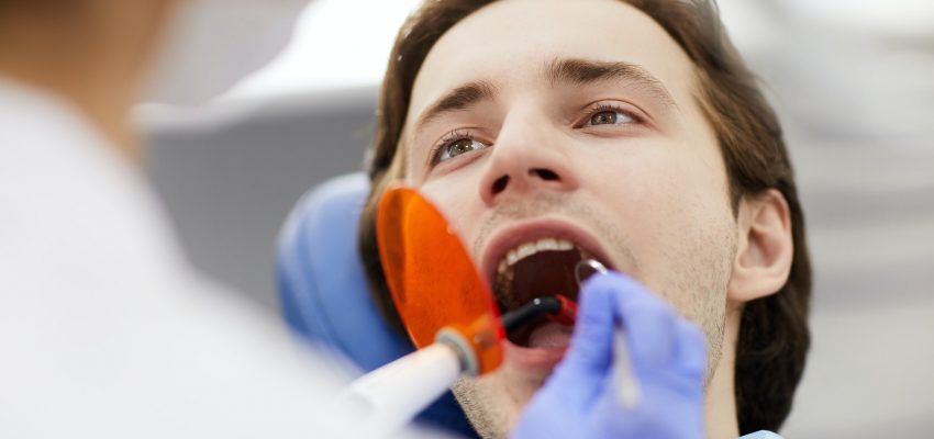 הלבנת שיניים עם נייר כסף